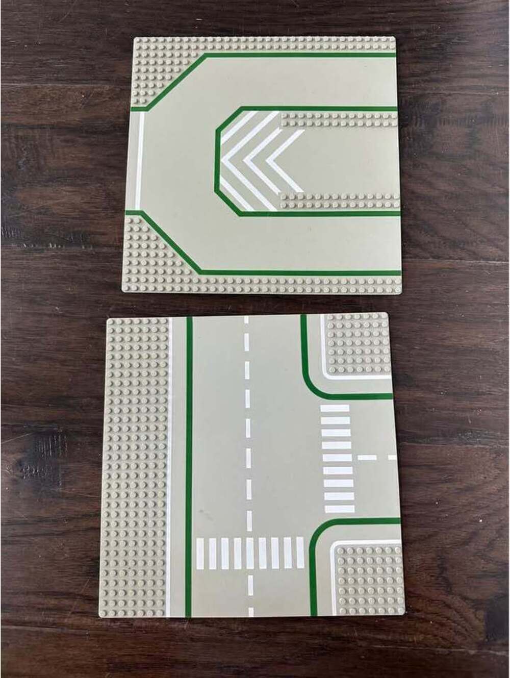 2 vintage LEGO road baseplate - Picture 1 of 5